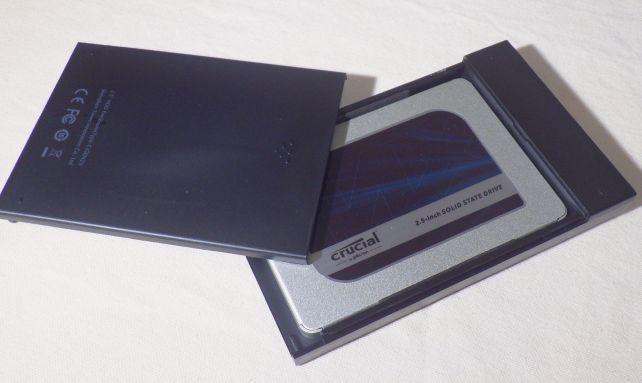 ドライブの出し入れがしやすいのはメリット