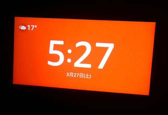 時計はシンプルなものから...