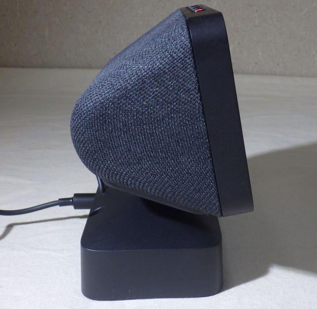 一番下?向き。ほぼ水平に近いので、ベッドのヘッドボード上などに?