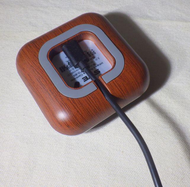 Echo Show 5用のバッテリースタンドGGMM ES5から給電