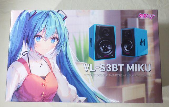 ミクが描かれた外箱