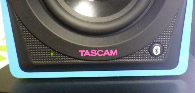 一方は、このペアリング用のボタンしかない