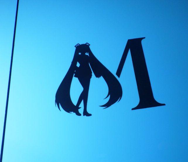 先生デザインのサイドのアイコンはかなりポイント高い