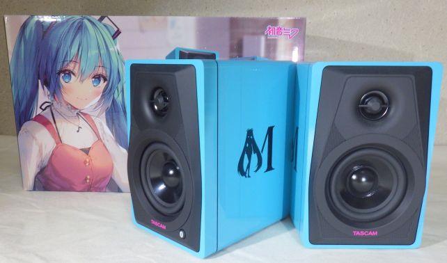 カラーとサイドのアイコンは主張ある