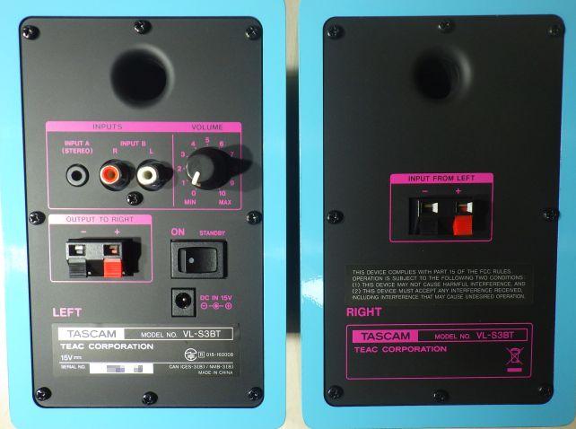 後ろの調整もヴォリュームのみ。入力は3.5mmミニとRCAピン