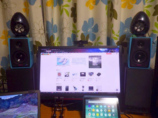 音色比較時はこんなスピーカー3段積みでw
