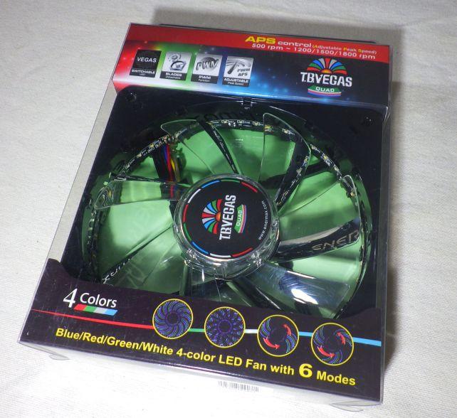 ファンフレームまでブルーだったに比べると一見地味だが...