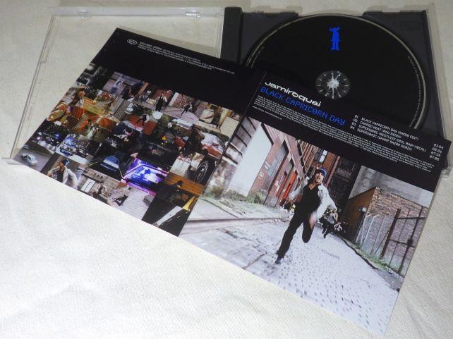 いつものBuffalo Manのシンプルなものではなく、ドラマ仕立てのMVのシーンがちりばめられている