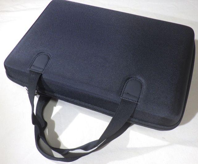 シンプルデザインで、取っ手もソフトで使いやすい。