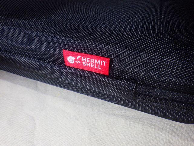 表裏(上下)はタグが目印だが、この読める向きだと「裏返し」