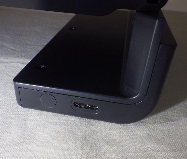 ただ上流側はmicro USB Type-Bタイプで、高速伝送・急速充電非対応