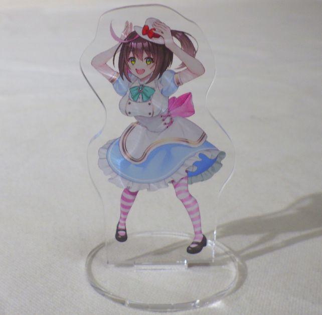 高さは8cmほどのミニサイズ