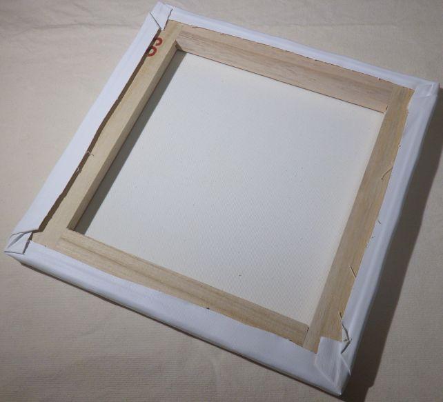 素材はホンモノのキャンバス