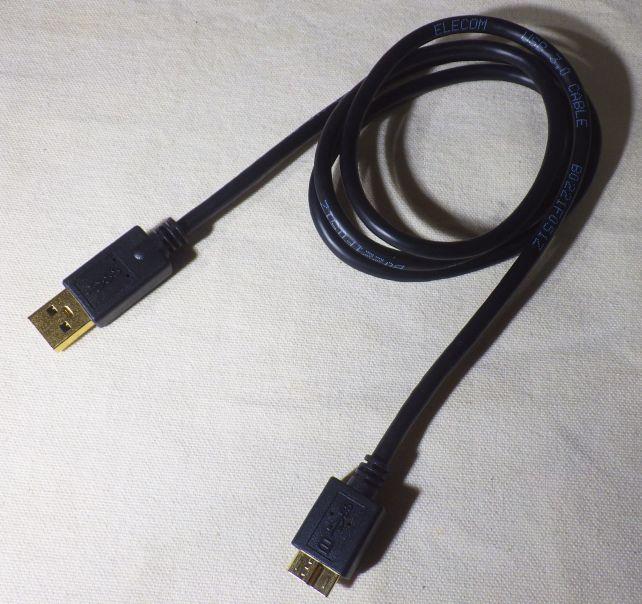 コネクタ部分が結構ゴツく、ケーブル部分も太い