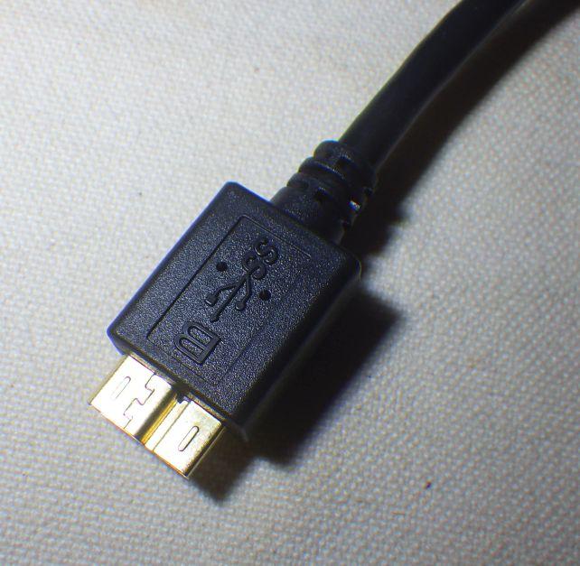 DAP側となるmicro USB Type-B SuperSpeed端子もガッチリ