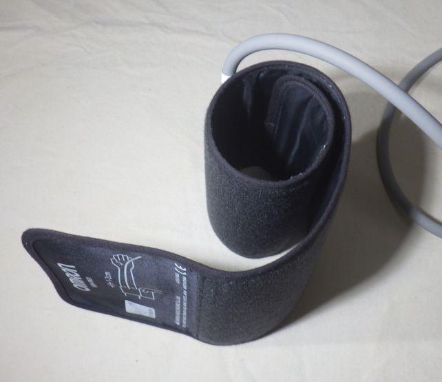 カフに「芯」が入っており、この「クセ」で巻きやすくなっている