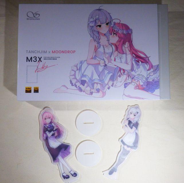 とのアクスタも抜かりなく付属