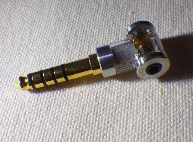 透明ボディで中が見える面白いデザイン