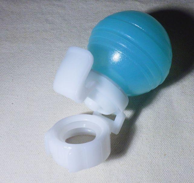 開けるとそのまま注げる構造