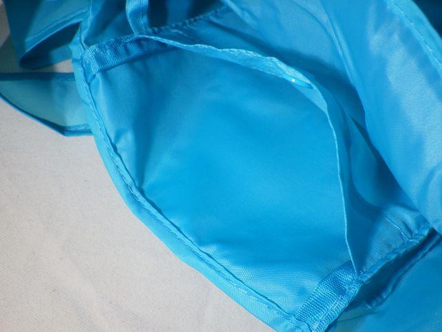 使用時内ポケットにもなる構造