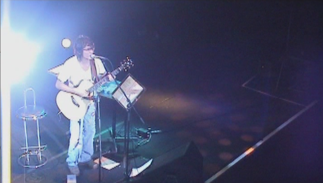 最近のアコギライヴに比べると設備がシンプル