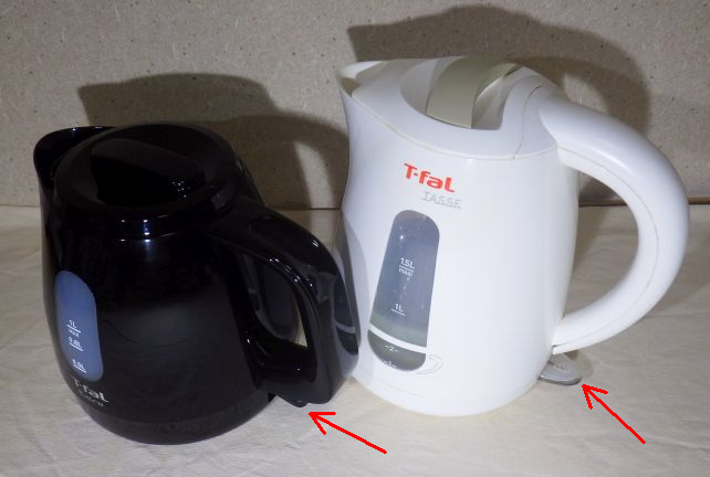 この部分の「造り」がちがう。右の旧型は光る。