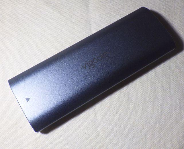 ケースの▶はトレーを差し込む時の向き