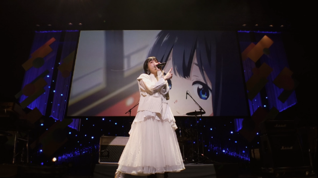 バックの映像は当然京アニのオリジナル画像からのもので、説得力高し