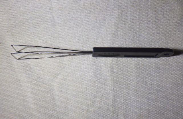 ワイヤーはこれくらい離れている