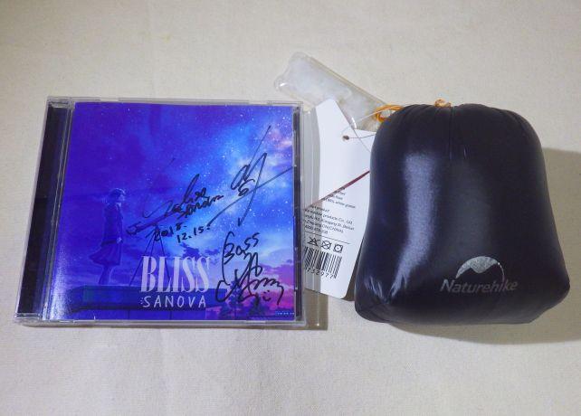 ケースに入れるとこの小ささ