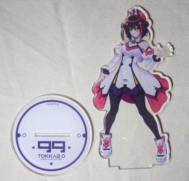 パーツはシンプルだが、台座が大き目で安定感は高い