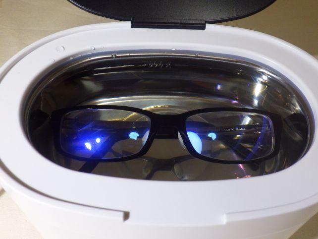 メガネとの大きさ比較はこんなモン