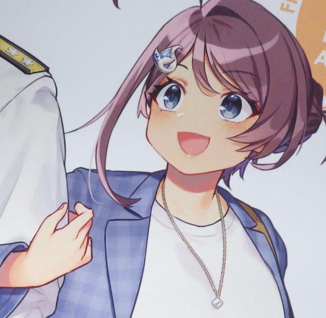 提督にしきりに話しかけている感じの長鯨