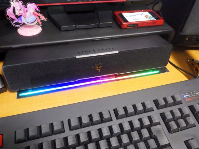 ...ミラー板があると、周りが明るくても結構反射する