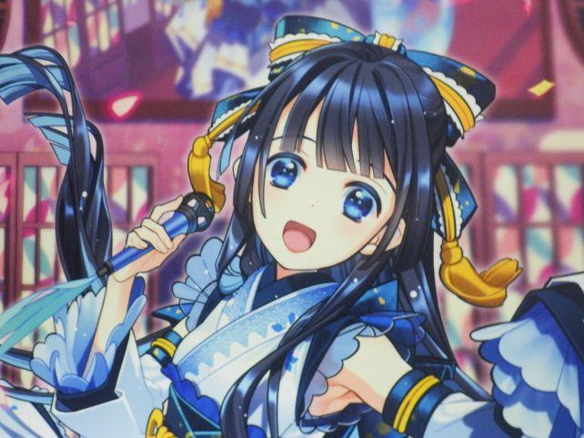 元々、桐野霞先生の書き込みが素晴らしい絵だが、それをより引き立たせる素材と印刷