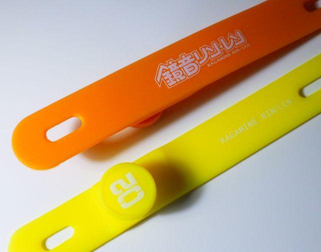 名は「鏡音リン/レン」とまとめられているが、きちんとリンオレンジとレンイエローの2色がある