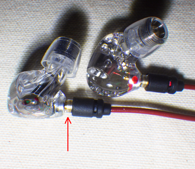 は(標準)なので(異形)のを繋ぐと隙間が出来る