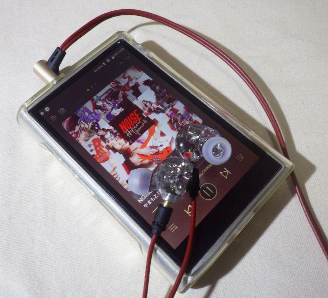 ラウドな曲なのに、中域の分離が良いのは驚き!