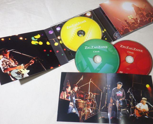 2CD+DVDの構成。Tony Guppyの加わったアコースティックセットがイイ。
