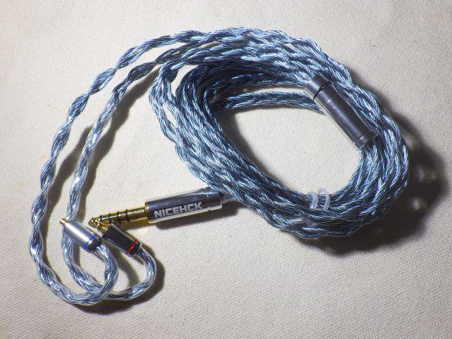 やに比べれば高いが、やはりケースなしのビニール袋入り