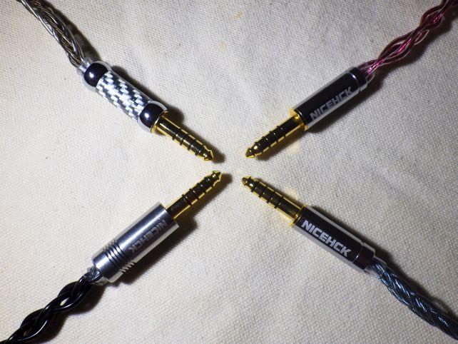 プラグは図抜けて第2弾のの鉄アレイ調シェイプが...