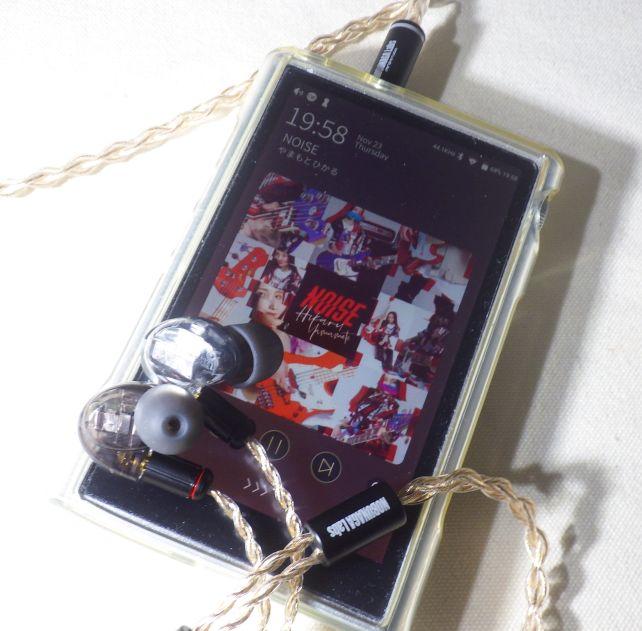 ラウドで音多めの現代楽曲もしっかりとスピード感を持って描き出す