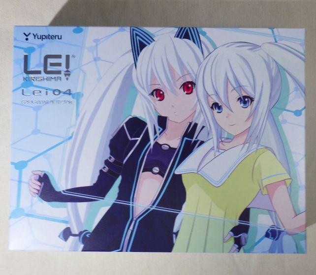 一番最初から観られる衣装(ワンピースと警報時の戦闘服?)が外装