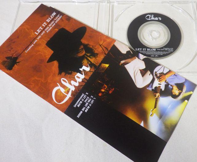 MAXIシングルかと思いきや....中身は今ではレアな8cmCD