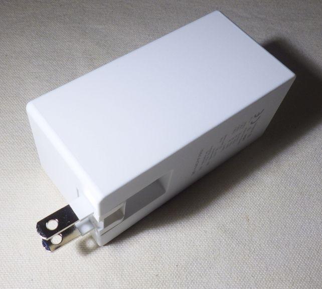 折りたたみ式のコンセントプラグは、この最大伸長に合わせて...