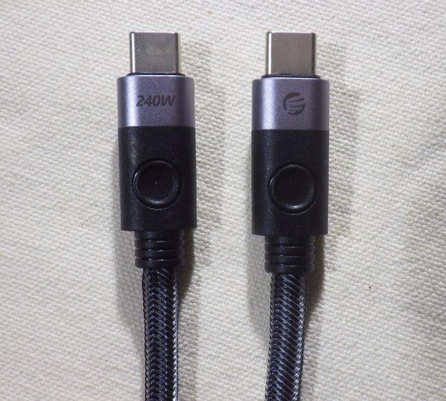 240Wの表示のみなので、充電用と割り切って使う