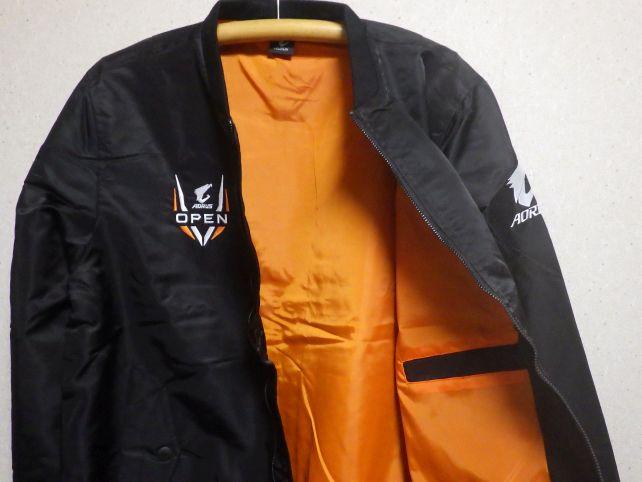 この内側ポケットは結構大きめで使いやすい