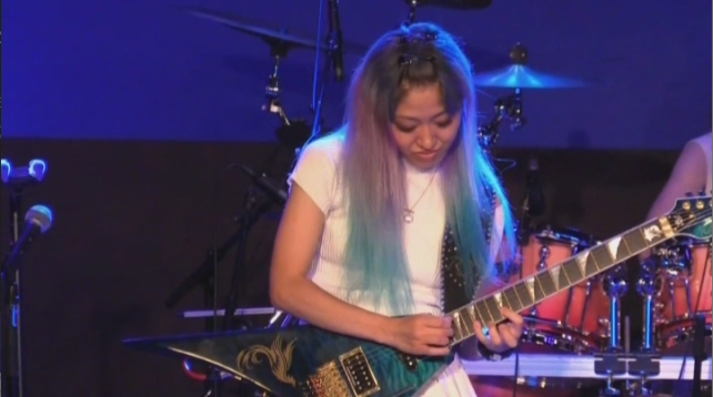 Rie a.k.a.Suzakuのソロは「もちろん」激しい