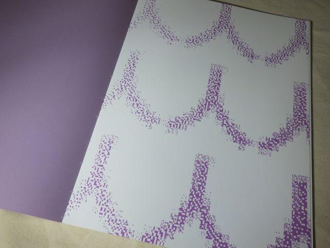 絵()はカテゴリーに分けて収録されている