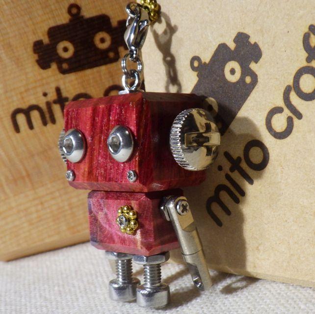 光あたり方によって色合いの差が見えるが、ステラモデルとしては頭と胴の色の差が少ない部類。